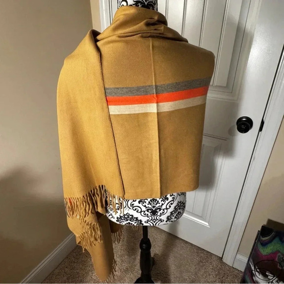 Aqua Bloomingdale’s Exclusive Wrap NWT - Picture 3 of 7